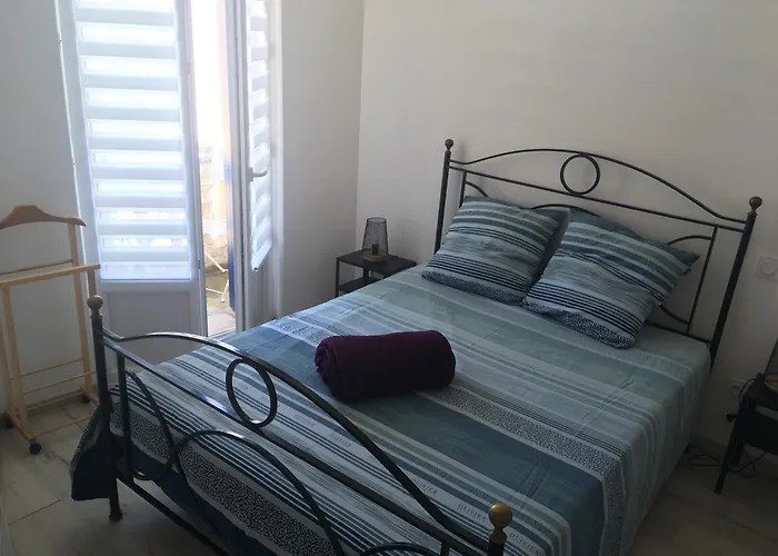 Holiday home Lis Du Japon Saint-Georges-de-Didonne